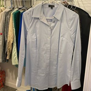 Women’s collared dress shirt